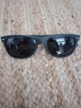 Ray-Ban RB2132 New Wayfarer Polarized Sunglasses Matte Black Rubber Frame